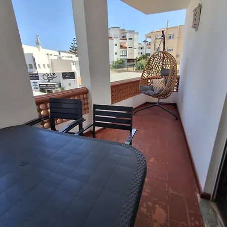 Sunset Apartment *